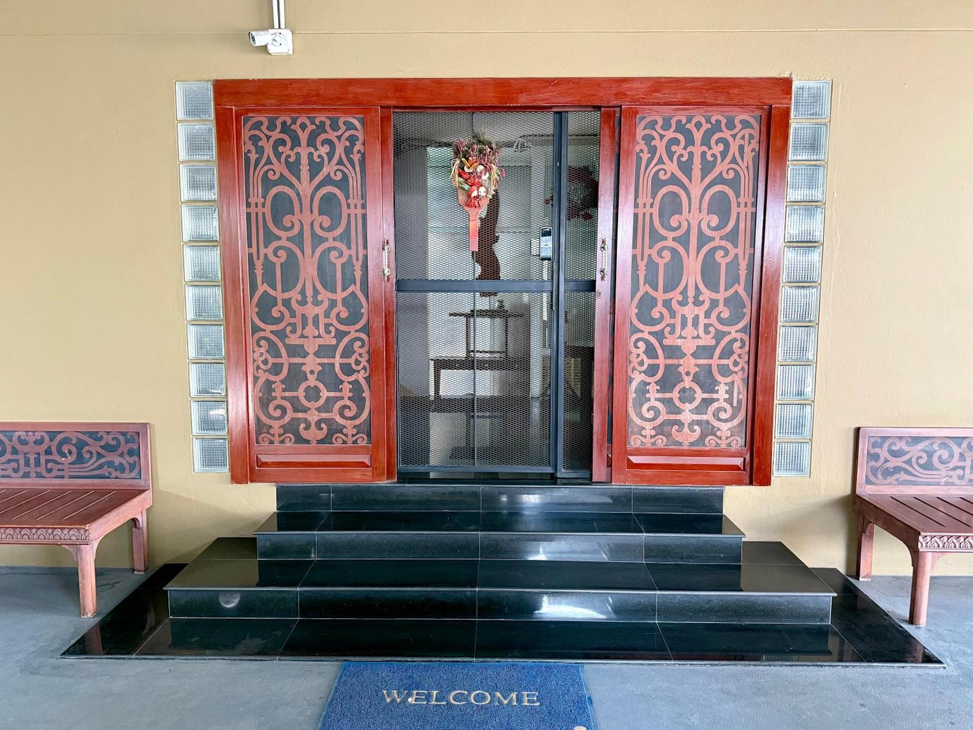 Samsen Suites Spacious 2Br Contemporary Thai Style Bangkok Ngoại thất bức ảnh