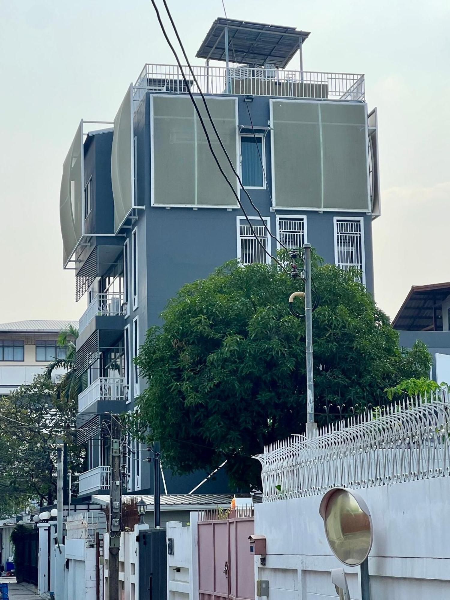 Samsen Suites Spacious 2Br Contemporary Thai Style Bangkok Ngoại thất bức ảnh