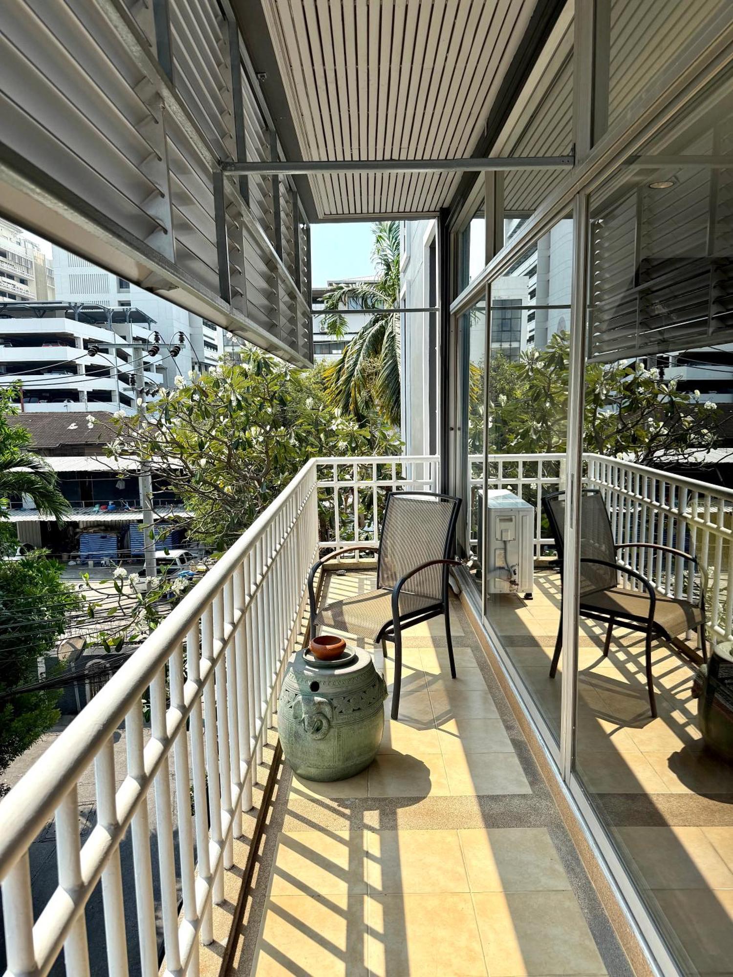 Samsen Suites Spacious 2Br Contemporary Thai Style Bangkok Ngoại thất bức ảnh