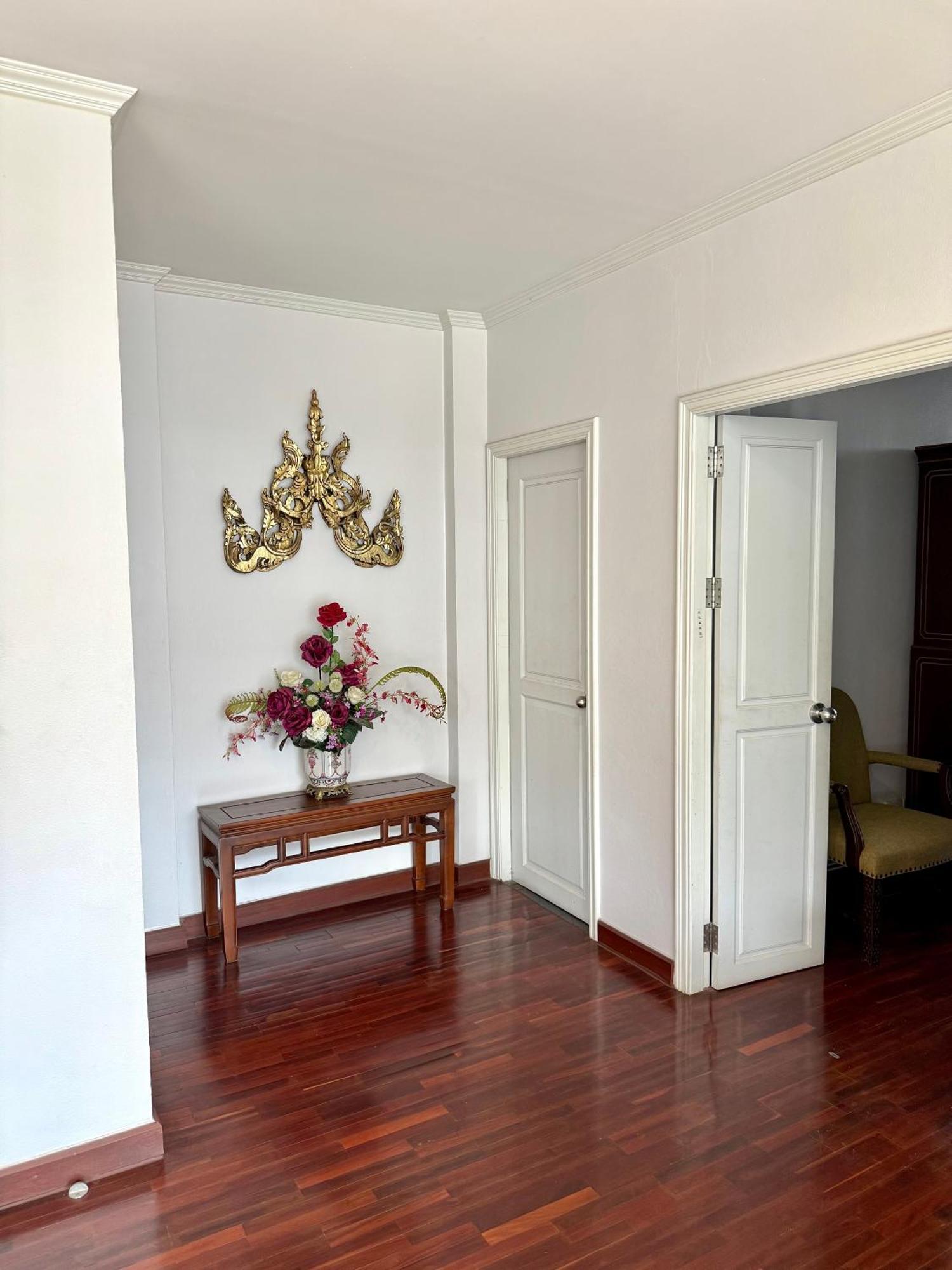 Samsen Suites Spacious 2Br Contemporary Thai Style Bangkok Ngoại thất bức ảnh